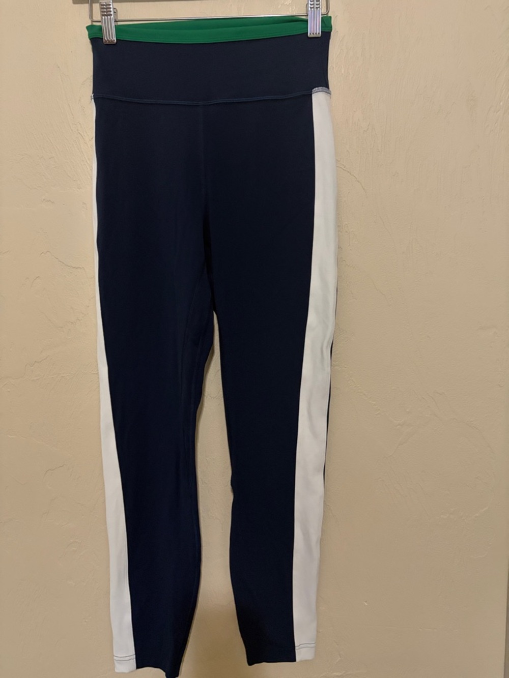 Lululemon Nulux Retro Remix HR Leggings. 25”. Worn Once.